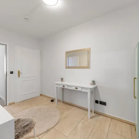 Aurion - Design In Apartment *