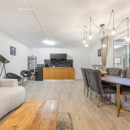 Aurion - Design In Apartment